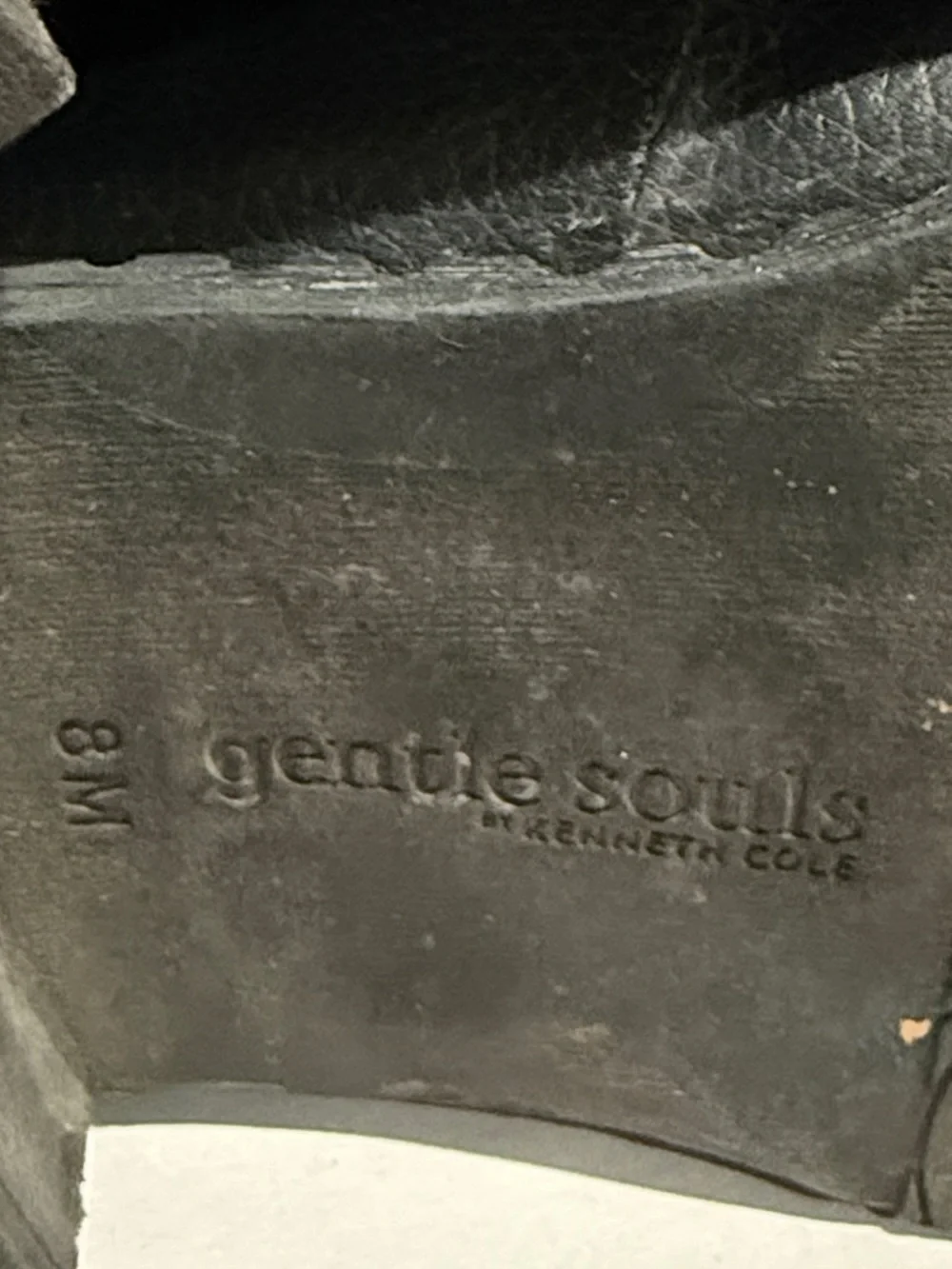 Gentle souls by Kenneth Cole Brooklyn lace up boot size 8
